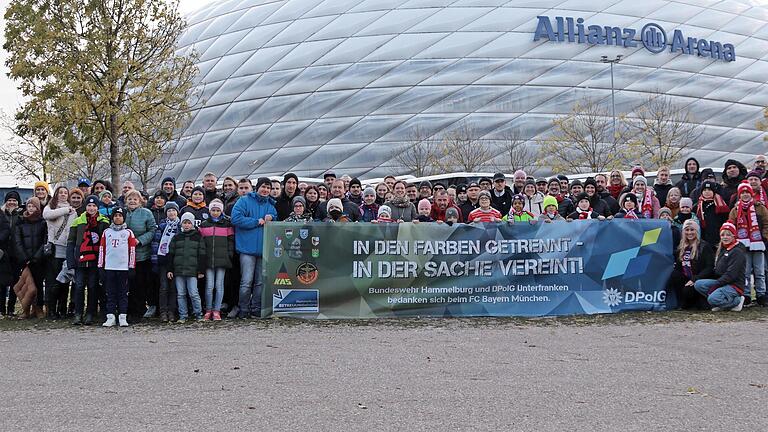 „Eine Gemeinschaft“, so könnte man die Gruppe, bestehend aus Polizisten, Soldaten und deren Familien, beschreiben. &#160;&#160;&#160;&#160;&#160;&#160;&#160;&#160;&#160;&#160;&#160;&#160;&#160;&#160;       -  „Eine Gemeinschaft“, so könnte man die Gruppe, bestehend aus Polizisten, Soldaten und deren Familien, beschreiben. &#160;&#160;&#160;&#160;&#160;&#160;&#160;&#160;&#160;&#160;&#160;&#160;&#160;&#160;