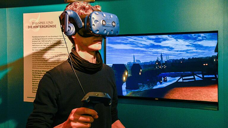 Die Universitätsbibliothek feiert 2019 ihren 400. Geburtstag. Programmierer der Uni Würzburg haben dafür ein Virtual-Reality-Spiel entwickelt, um sich digital durch das historische Würzburg zu bewegen.