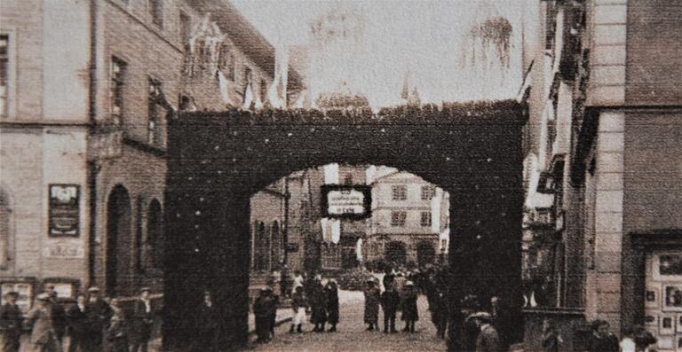 Mit einer Großveranstaltung der Bewegung 'Der Deutsche Tag' in Lohr im Jahr 1924 befasst sich Josef Harth in einem Beitrag des neuen Jahrbuchs des Geschichts- und Museumsvereins. Mit einer Großveranstaltung der Bewegung 'Der Deutsche Tag' in Lohr im Jahr 1924 befasst sich Josef Harth in einem Beitrag des neuen Jahrbuchs des Geschichts- und Museumsvereins.