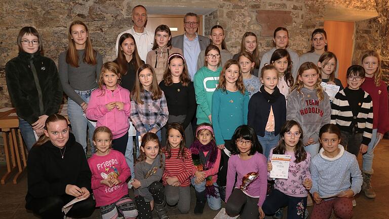 Höchst erfreulich  war die Teilnahme von 53 Kindern und Jugendlichen an der Sportabzeichenaktion 2023, soviel wie noch nie.