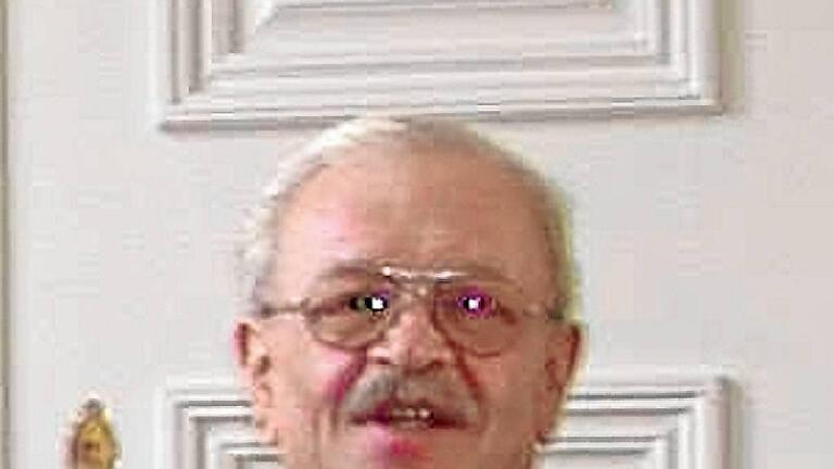Kommunale Medaille       -  Robert Stollberger, 74: Zwölf Jahre lang, bis 2002, lenkte er als Bürgermeister die Geschicke von Hasloch. In dieser Zeit war er auch stellvertretender Vorsitzender der Verwaltungsgemeinschaft Kreuzwertheim. Zuvor war er ebenso lange Zweiter Bürgermeister gewesen.