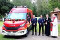 Dieses Spezialfahrzeug der Poppenläurer Feuerwehr für den Zivilschutz weihten Pfarrer Peter Rüb (rechts) und Pfarrer Stefan Bonawitz (daneben). Links: Kommandant Dominik Blümlein, daneben der frühere Kommandant, Jürgen Bartenstein.       -  Dieses Spezialfahrzeug der Poppenläurer Feuerwehr für den Zivilschutz weihten Pfarrer Peter Rüb (rechts) und Pfarrer Stefan Bonawitz (daneben). Links: Kommandant Dominik Blümlein, daneben der frühere Kommandant, Jürgen Bartenstein.