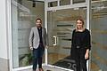 Stellten das neue Innenstadtbüro in der Bad Neustädter Hohnstraße vor: Bürgermeister Michael Werner und Anna-Lena Weber von der Tourismus und Stadtmarketing Bad Neustadt GmbH.