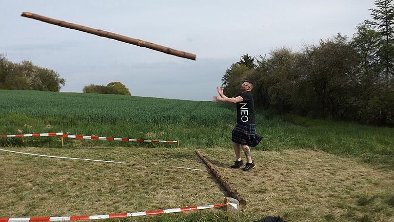 Bei den Highland-Games in Veitshöchheim kommt es, wie hier im September, auf die Technik an.