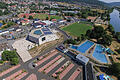 Seit mehreren Jahren hat die Stadt Lohr große finanzielle Sorgen. Im Bild sind mit Stadthalle und Freibad nur zwei der vielen städtischen Einrichtungen zu sehen, deren Unterhaltskosten der Stadt kaum Spielraum für Investitionen ließen. Daran wird sich so schnell wohl nichts ändern.