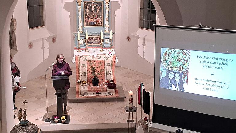 Einführende Worte zum Themenland Palästina durch Renate Käser vom ökumenischen Weltgebetstagsteam Euerbach. Einführende Worte zum Themenland Palästina durch Renate Käser vom ökumenischen Weltgebetstagsteam Euerbach.