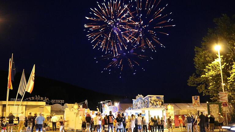 Ein Steinfelder Firma sorgte mit ihrem Feuerwerk für ein furioses Finale der 74. Lohrer Spessartfestwoche. Das soll es in diesem Jahr aus Kostengründen nicht geben. Ein Steinfelder Firma sorgte mit ihrem Feuerwerk für ein furioses Finale der 74. Lohrer Spessartfestwoche. Das soll es in diesem Jahr aus Kostengründen nicht geben. 