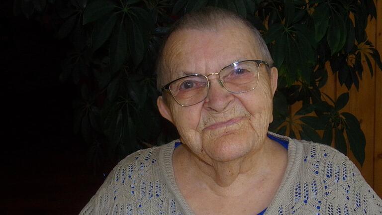 Eleonore Döring lebt im Auber Seniorenzentrum und feiert dort jetzt 90.Geburtstag.
