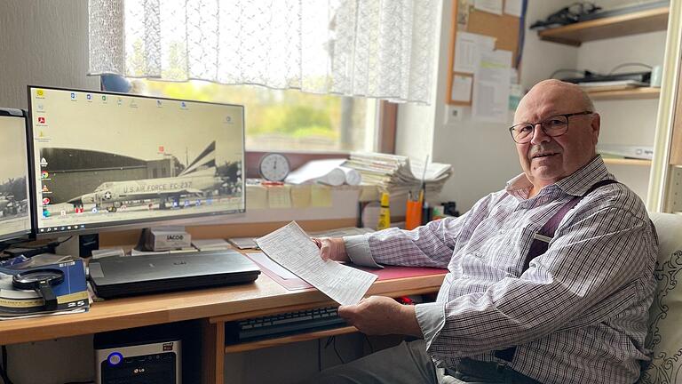 Der Autor und sein Arbeitsplatz: Hier schreibt Robert Popp die Bücher über den Flugplatz Giebelstadt. Der Autor und sein Arbeitsplatz: Hier schreibt Robert Popp die Bücher über den Flugplatz Giebelstadt.
