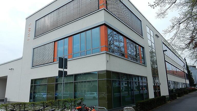 Den Bestellbau am Grünen Markt wird die FHWS im Jahr 2020 zurückgeben. Den Bestellbau am Grünen Markt wird die FHWS im Jahr 2020 zurückgeben.