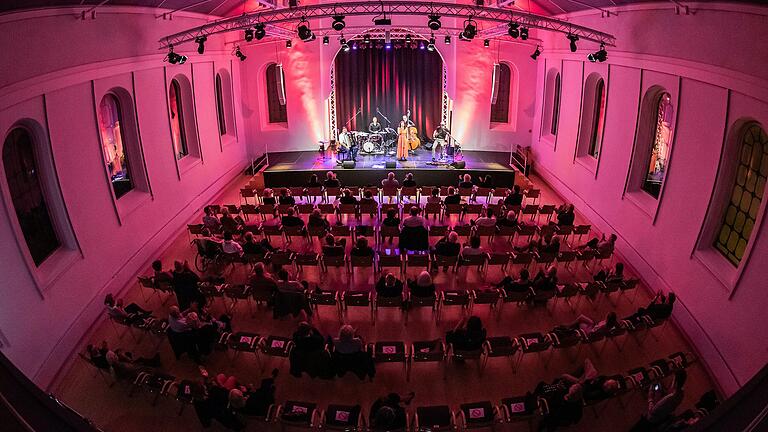 Sendepause: Wegen Corona muss das Kulturprogramm in der Alten Synagoge in Kitzingen pausieren (Archivbild). Sendepause: Wegen Corona muss das Kulturprogramm in der Alten Synagoge in Kitzingen pausieren (Archivbild).