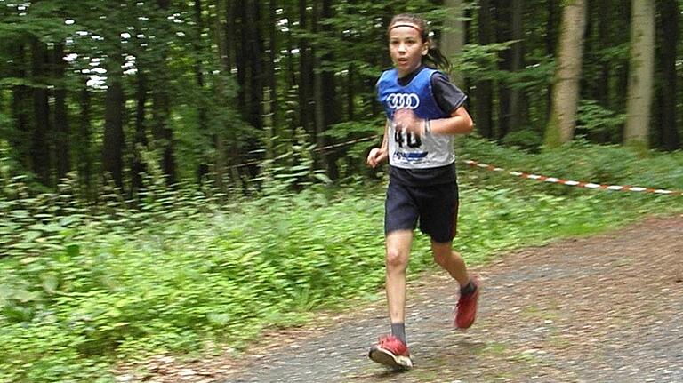 Janis Kansog vom WSV Oberweißenbrunn lief und sprang in der nordischen Kombination des bayerischen Schülercups&nbsp; in seiner Altersklasse auf den 6. Platz.