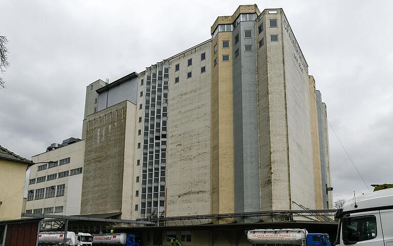 Die Cramer Mühle in Schweinfurt ist ein Industriebetrieb mit rund 80 Beschäftigten. Trotzdem kann Geschäftsführer Philipp Cramer den Bedarf mit regionalem Getreide decken. Die Cramer Mühle in Schweinfurt ist ein Industriebetrieb mit rund 80 Beschäftigten. Trotzdem kann Geschäftsführer Philipp Cramer den Bedarf mit regionalem Getreide decken.