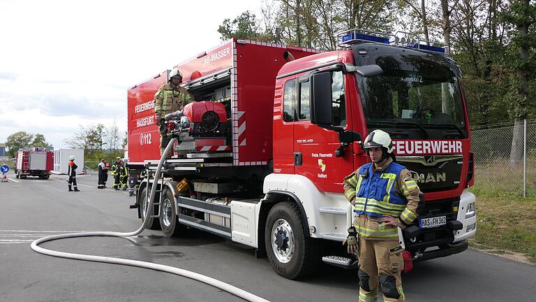 Der Abrollbehälter 'Wasser' der Feuerwehr Haßfurt liefert ganze 9000 Liter Inhalt.