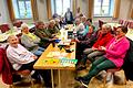 Dettelbacher Senioren waren ganz dabei beim Spielenachmittag mit Gudrun Koche (Mitte links) im Dettelbacher Pfarrhaus