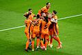Euro 2024: Niederlande - Türkei       -  Stefan de Vrij (M) wird nach seinem Tor zum 1:1 von den Mitspielern umjubelt.