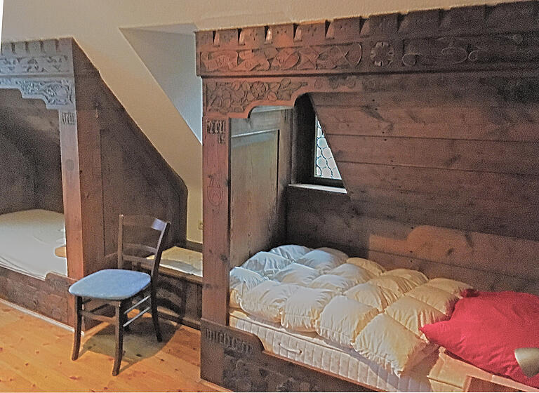 Schiestl-Möbel im denkmalgeschützten Haus am Dallenberg. Schiestl-Möbel im denkmalgeschützten Haus am Dallenberg. 