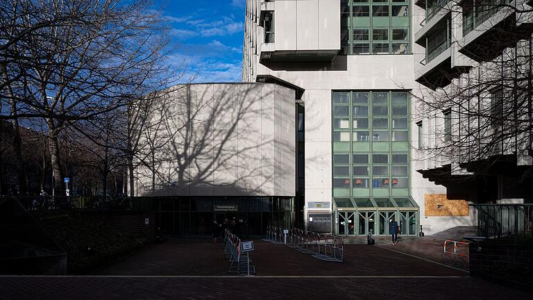 Strafjustizzentrum München       -  Vor dem Landgericht München I beginnt der Prozess gegen einen 37 Jahre alten Mann. (Symbolbild)