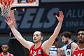 Erster Heimsieg: Baskets-Kapitän Felix Hoffmann mit seinen Teamkollegen Cameron Hunt (links) und Stanley Whittaker im Hintergrund.