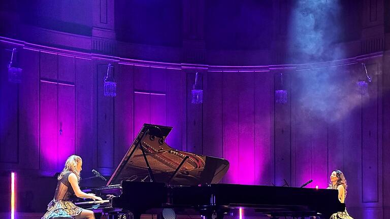 Die Queenz of Piano spielten beim Kissinger Winterzauber im Max-Littmann-Saal. - Die Queenz of Piano spielten beim Kissinger Winterzauber im Max-Littmann-Saal. Die Queenz of Piano spielten beim Kissinger Winterzauber im Max-Littmann-Saal. - Die Queenz of Piano spielten beim Kissinger Winterzauber im Max-Littmann-Saal.