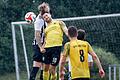 Luftduell im Regen: Hopferstadts Leo Hubl (links) und Giebelstadts Marco Kemmer.