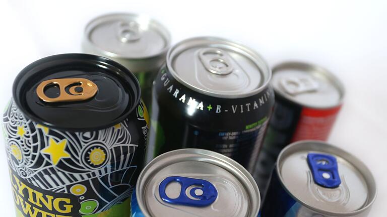 Energydrinks       -  ILLUSTRATION - Energy-Drinks verschiedener Discounter in Deutschland. (Symbolbild)