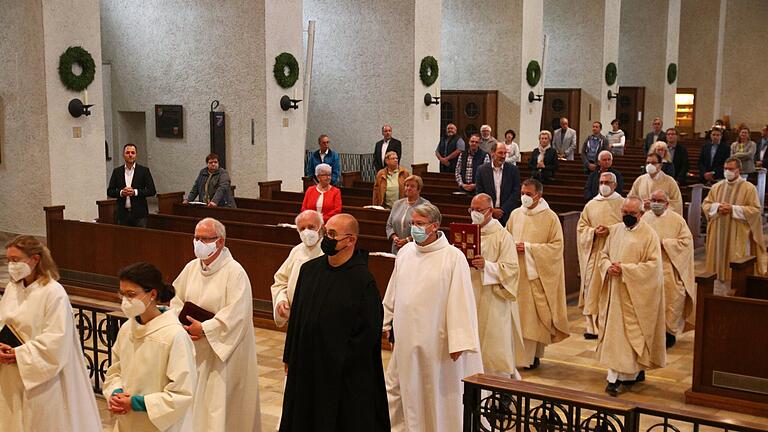 Willkommensgottesdienst zur offiziellen, bischöflichen Errichtung des pastoralen Raumes 'Schwarzach am Main – St. Benedikt' in der Abteikirche Münsterschwarzach mit Generalvikar Jürgen Vorndran.