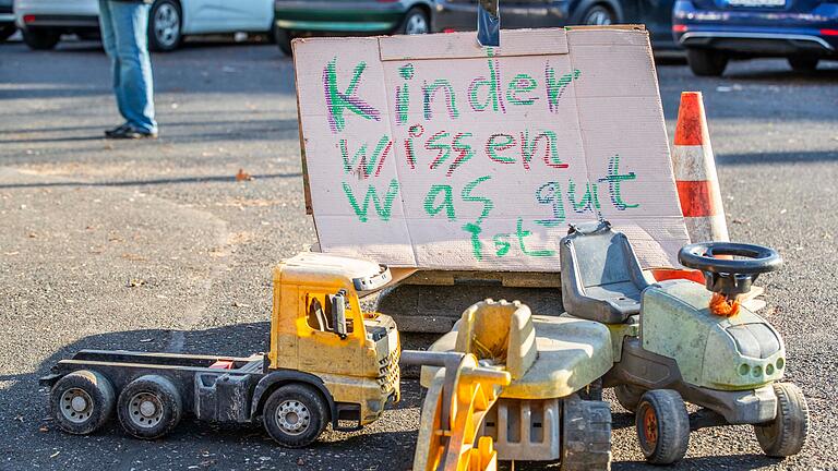 Bauernprotest auf dem Oberndorfer Weiher (Parkplatz).