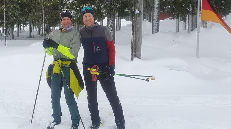 Frank Söder (links) und Tilo Renner fuhren sieben Tage lang quer durch Finnland – auf Langlaufskiern.