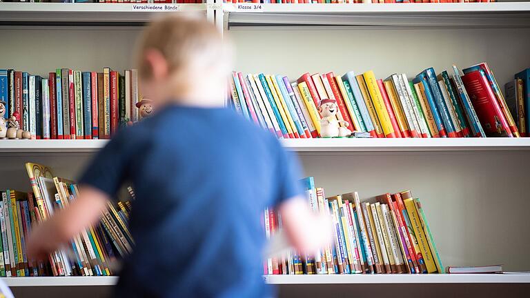 Grundschule.jpeg       -  Schüler in Deutschland lesen teilweise viel zu schlecht.