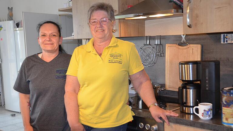 Kümmern sich um das Wohl der Bewohner: Pflegefachkraft Yvonne Essiger (links) und Hauswirtschafterin Cilly Gessner. Kümmern sich um das Wohl der Bewohner: Pflegefachkraft Yvonne Essiger (links) und Hauswirtschafterin Cilly Gessner.