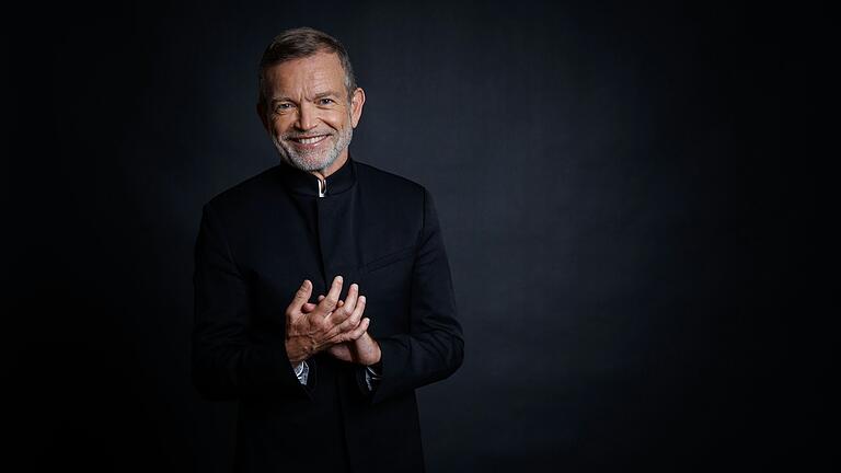 Christophe Rousset, französischer Dirigent und Cembalist, ist Artiste étoile des Mozartfests 2024.