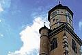 Überragend: Der markante Turm der 600 Jahre Jahre alten Stadtpfarrkirche St. Bartholomäus in Volkach.