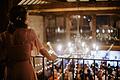 Hochzeit in der Scheune       -  Holzbalken, indirektes Licht und Steinmauern schaffen eine romantische Stimmung für eine Hochzeit in der Scheune. Auch in Franken gibt es einige passende Locations.