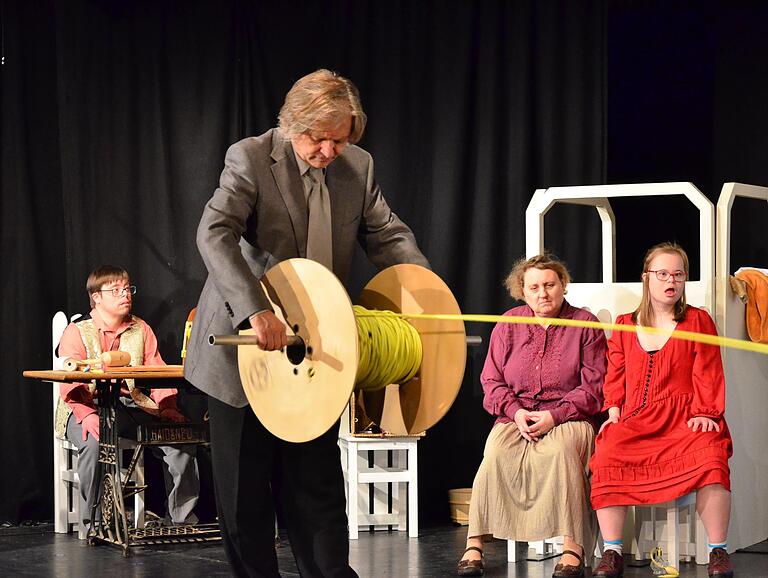 Im Stück 'Eine Frage der Zeit' spielt auch Rainer Appel, ehemaliges Mitglied im Ensemble des Würzburger Mainfranken-Theater, mit.