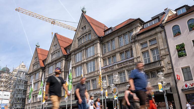 Oberpollinger       -  Das Kaufhaus Oberpollinger ist gerettet.