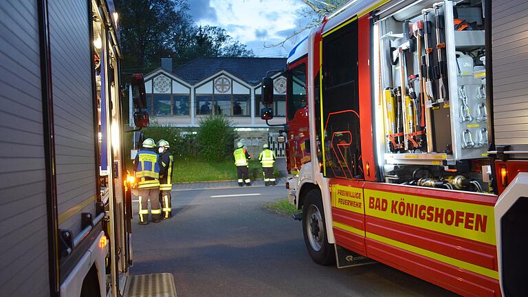 Die Feuerwehren Althausen und Bad Königshofen hatten einen mehrstündigen Einsatz am Märchenwald Sambachshof.