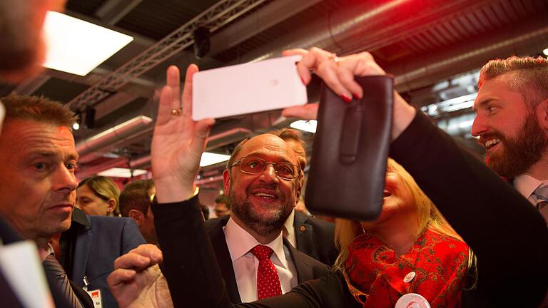 Martin Schulz nahm sich am Samstag (04.03.17) im Vogel Convention Center (VCC) Zeit für seine Fans.