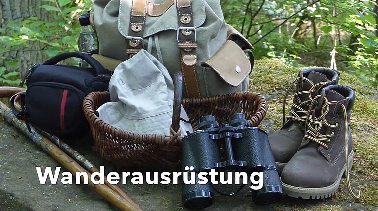 Ein Ausschnitt aus Friederike Dörings Filmen zeigt eine Wanderausrüstung. Sie soll dazu anregen, sich an eigene Waldwanderungen zu erinnern und – falls möglich – darüber zu sprechen. Ein Ausschnitt aus Friederike Dörings Filmen zeigt eine Wanderausrüstung. Sie soll dazu anregen, sich an eigene Waldwanderungen zu erinnern und – falls möglich – darüber zu sprechen.