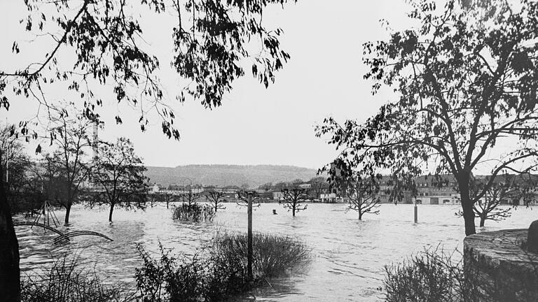 Vor 50 Jahren gab es die letzte große Flut in Würzburg. Trotz Katastrophenwarnung wurden mehrere Stadtteile überflutet.