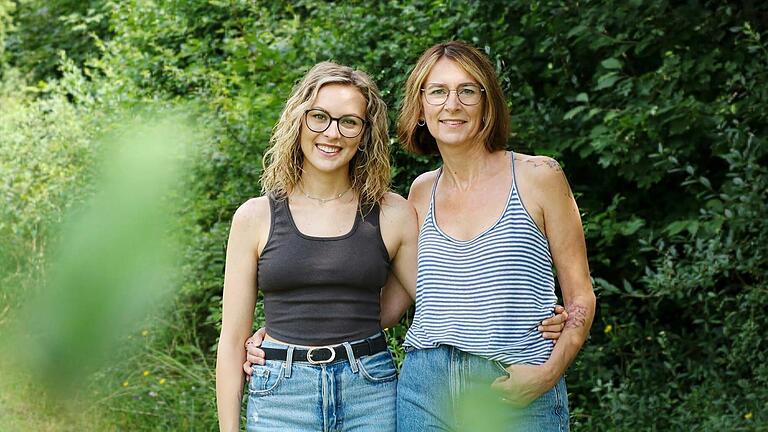 Valentina (links) und Nicole Henn (rechts), wollen in Uettingen eine Großtagespflege aufmachen
