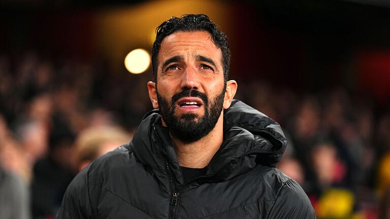 Ruben Amorim wird Trainer von Manchester United - Ruben Amorim unterschrieb einen Vertrag bis Sommer 2027 mit Option auf ein weiters Jahr. Ruben Amorim wird Trainer von Manchester United - Ruben Amorim unterschrieb einen Vertrag bis Sommer 2027 mit Option auf ein weiters Jahr.