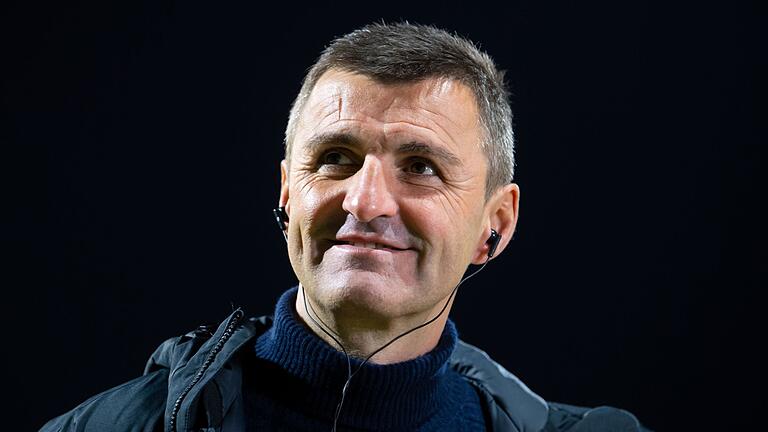 Michael Köllner.jpeg - Trainer Michael Köllner kommt vor dem Spiel in das Stadion. Michael Köllner.jpeg - Trainer Michael Köllner kommt vor dem Spiel in das Stadion.