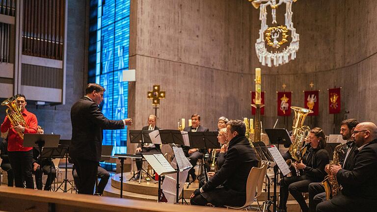 Blasorchester Mainfranken bei seiner Premiere in Werneck