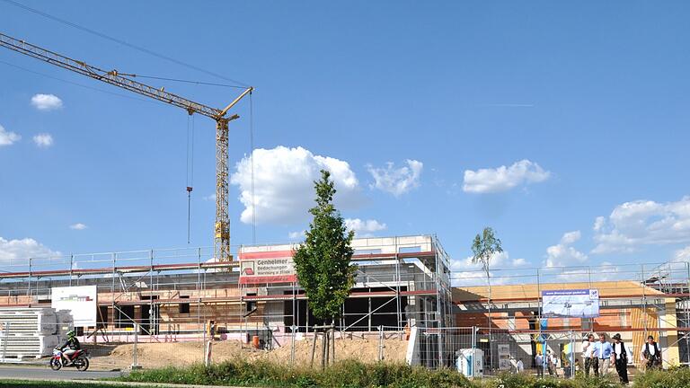 Der Rohbau steht, nun geht es an den Innenausbau. Foto: Wilma Wolf