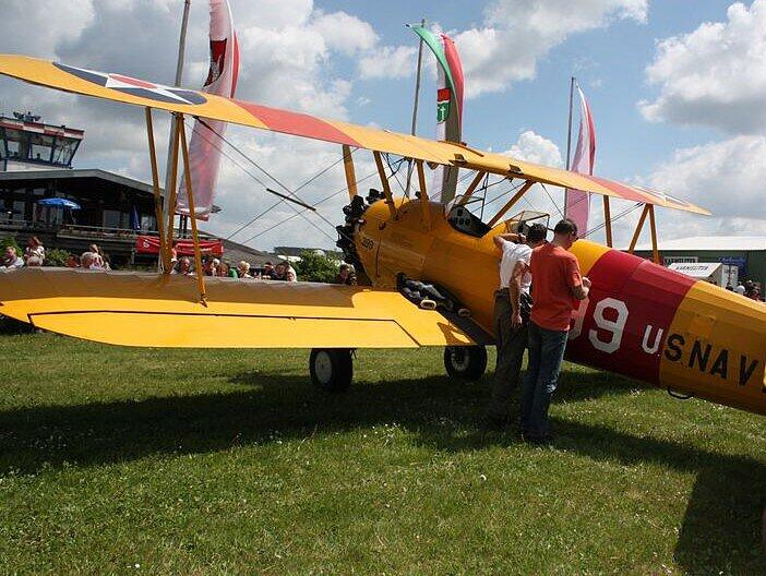 Schon lange sind auf dem Flugplatz auf dem Grasberg auch Motor-Flugzeuge am Start.&nbsp;