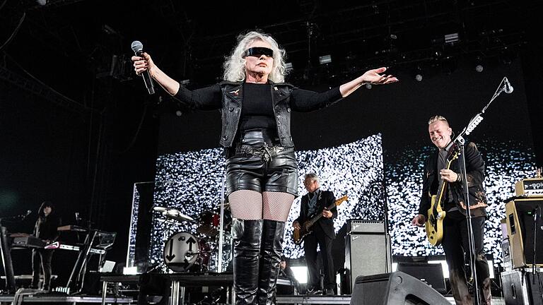 Blondie mit Frontfrau Debbie Harry       -  Blondie mit Frontfrau Debbie Harry - seit Jahrzehnten ein Markenzeichen. (Archivbild)