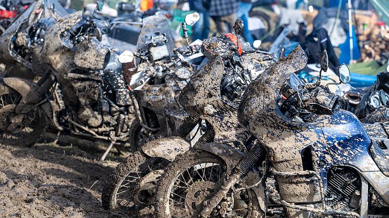 Elefantentreffen der Motorradfahrer im Bayerischen Wald       -  Das Elefantentreffen ist ein Spektakel für Biker und Schaulustige.