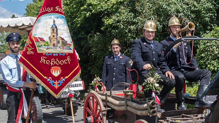 Unter dem Motto 'Heßdorf bebt' feierten die Feuerwehr und der Sportverein gemeinsam  mit einem viertägigen Zeltfest und einem großen Festzug ihr jeweiliges Jubiläum.