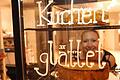 Kuchen glättet Falten, verspricht Dunja Gilmore in ihrem 'Café Auszeit' in der Altstadt von Bad Königshofen.&nbsp;